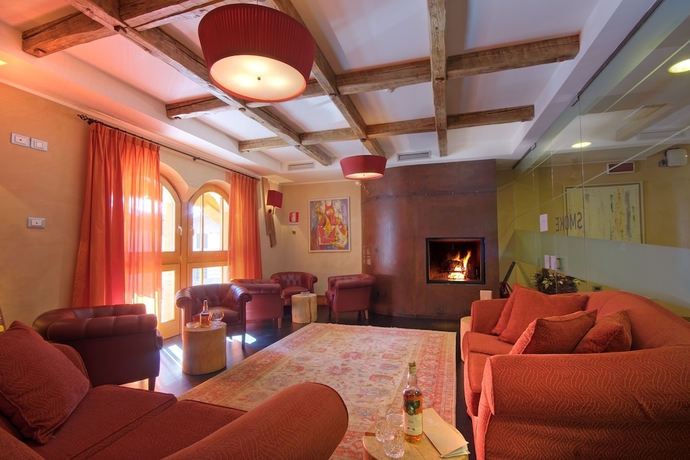 Imagen de los interiores del Hotel Chalet Del Brenta. Foto 19