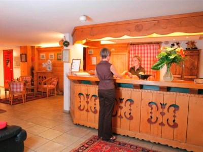 Imagen de los interiores del Hotel Chalet Du Bois. Foto 3