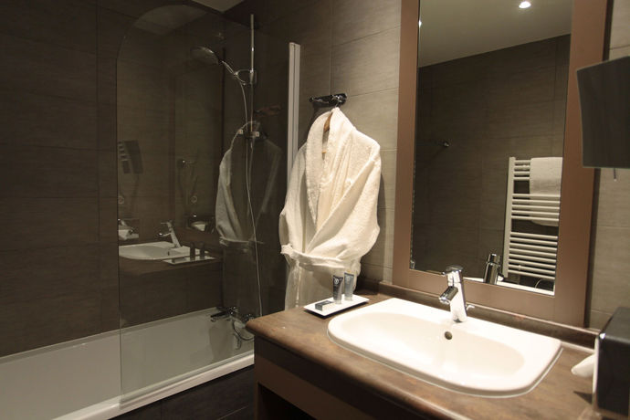 Imagen de la habitación del Hotel Chalet Du Mont Vallon Spa Resort. Foto 13