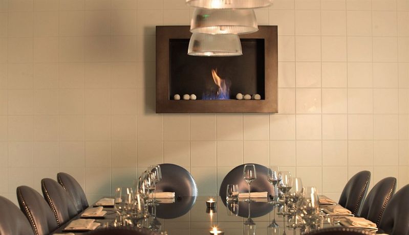 Imagen del bar/restaurante del Hotel Chalet Du Mont Vallon Spa Resort. Foto 5