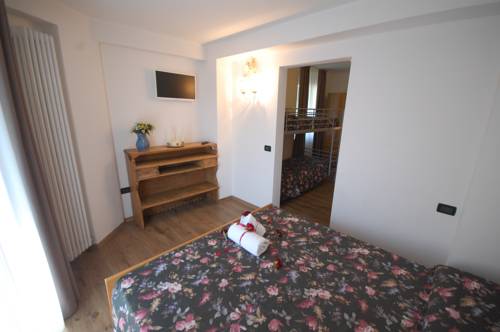 Imagen de la habitación del Hotel Chalet Fiocco Di Neve. Foto 3