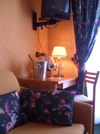 Imagen de la habitación del Hotel Chalet Fiocco Di Neve. Foto 13