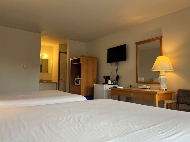 Imagen general del Hotel Chalet Inn, Kitimat. Foto 9