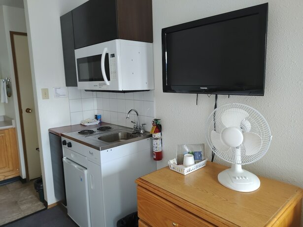 Imagen de la habitación del Hotel Chalet Inn, Kitimat. Foto 11
