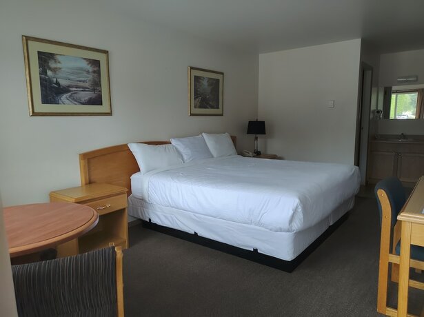 Imagen de la habitación del Hotel Chalet Inn, Kitimat. Foto 16