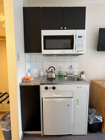 Imagen de la habitación del Hotel Chalet Inn, Kitimat. Foto 18
