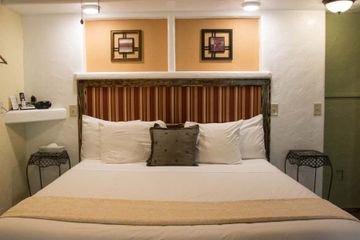 Imagen de la habitación del Hotel Chalet Kilauea. Foto 6