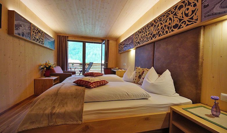 Imagen de la habitación del Hotel Chalet La Palsa. Foto 2