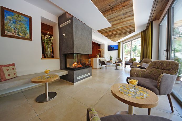 Imagen de los interiores del Hotel Chalet La Palsa. Foto 18