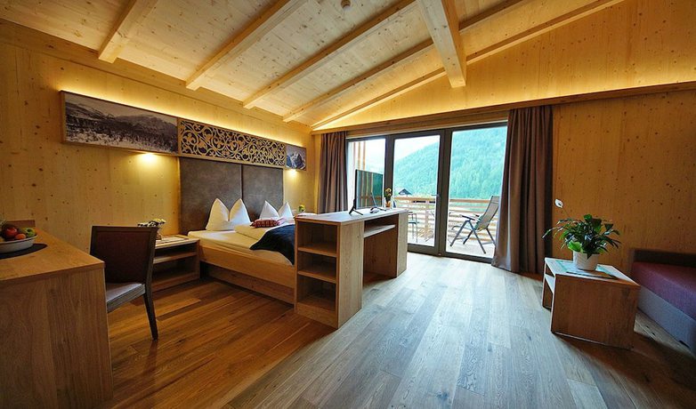 Imagen de la habitación del Hotel Chalet La Palsa. Foto 6