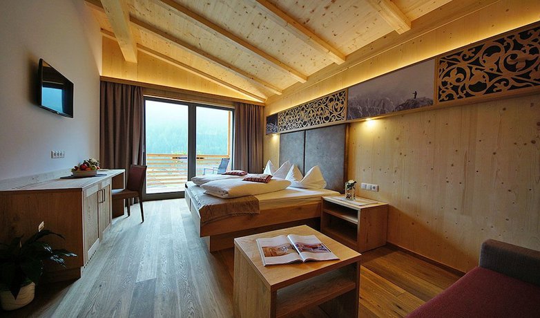 Imagen de la habitación del Hotel Chalet La Palsa. Foto 9