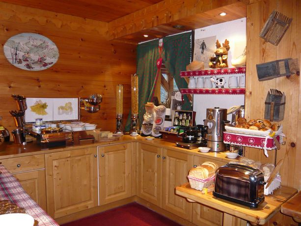 Imagen de la habitación del Hotel Chalet L'ecureuil. Foto 9