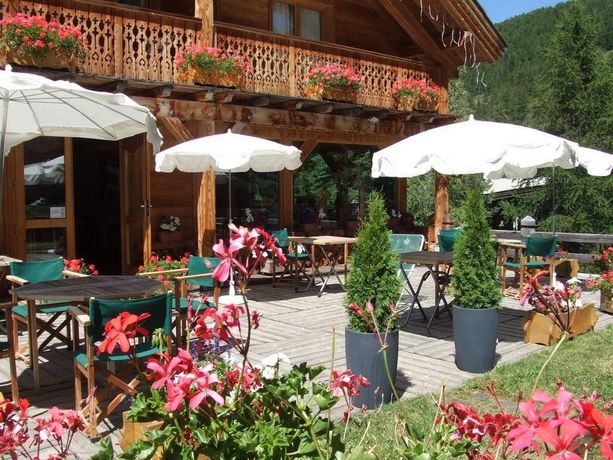 Imagen de los exteriores del Hotel Chalet L'ecureuil. Foto 12