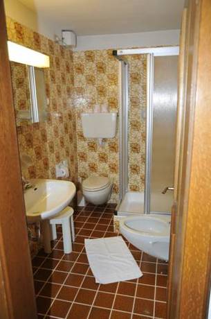 Imagen de la habitación del Hotel Chalet Madrisa. Foto 4