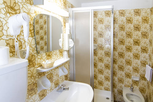 Imagen de la habitación del Hotel Chalet Madrisa. Foto 8