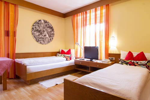 Imagen de la habitación del Hotel Chalet Madrisa. Foto 11