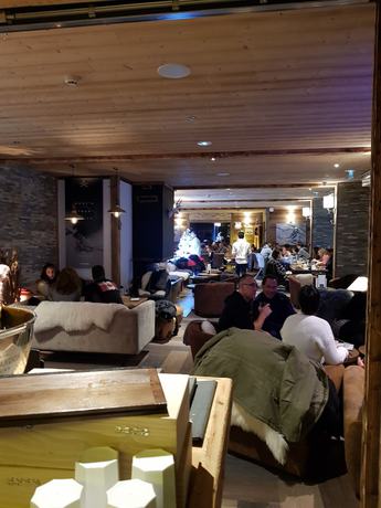 Imagen del bar/restaurante del Hotel Chalet Marano Restaurant and Spa. Foto 3