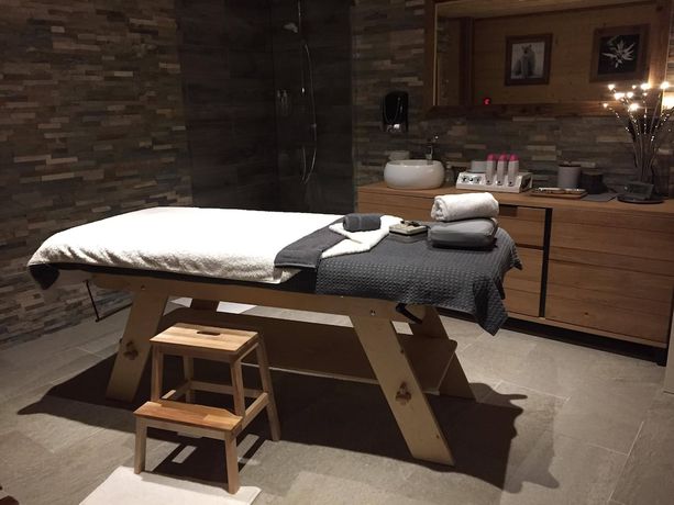 Imagen de los interiores del Hotel Chalet Marano Restaurant and Spa. Foto 14