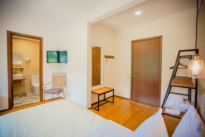 Imagen de la habitación del Hotel Chalet Mestia. Foto 9