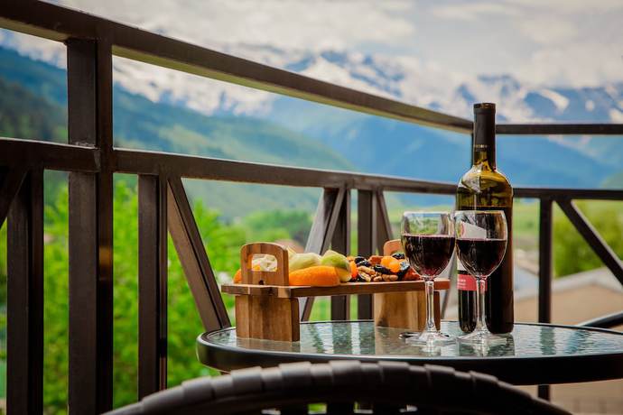 Imagen de la habitación del Hotel Chalet Mestia. Foto 10