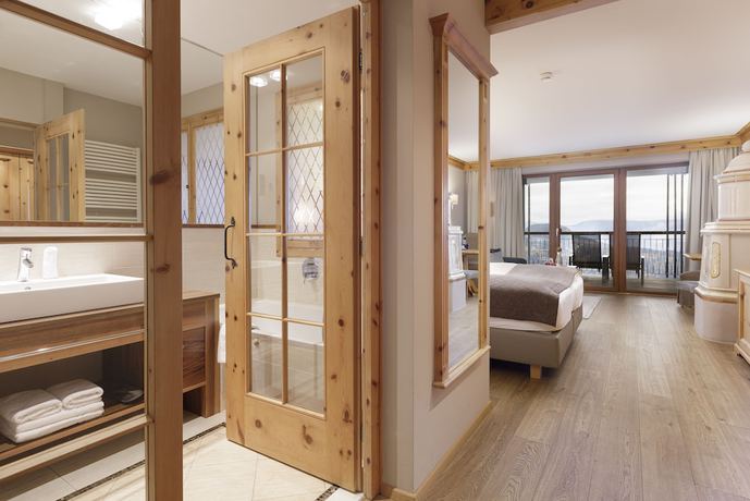 Imagen de la habitación del Hotel Chalet Mirabell. Foto 13