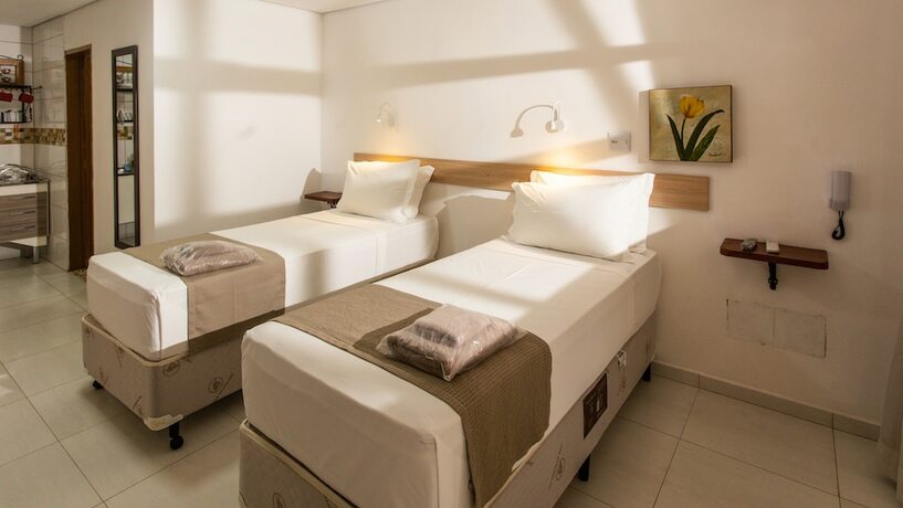 Imagen de la habitación del Hotel Chalet Monet - Granja Vianna. Foto 12