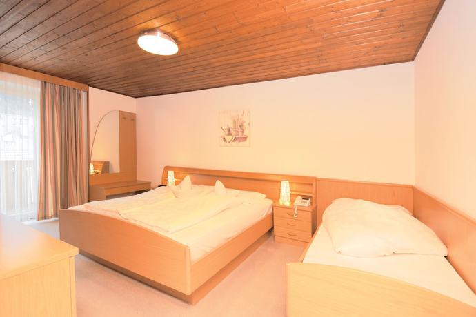 Imagen de la habitación del Hotel Chalet Olympia. Foto 12