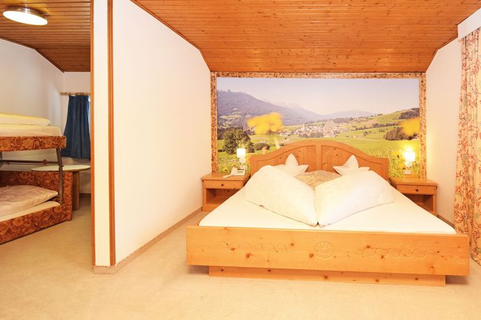 Imagen de la habitación del Hotel Chalet Olympia. Foto 14
