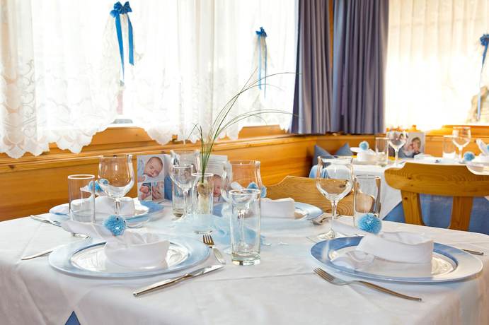 Imagen del bar/restaurante del Hotel Chalet Olympia. Foto 8