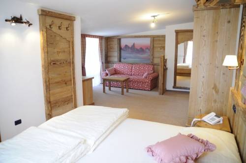 Imagen de la habitación del Hotel Chalet Piereni. Foto 1