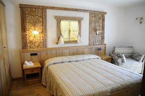 Imagen de la habitación del Hotel Chalet Piereni. Foto 2