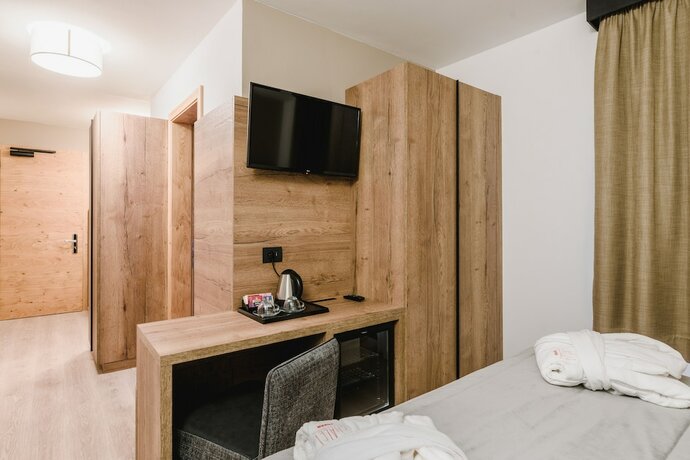 Imagen general del Hotel Chalet Queen. Foto 3