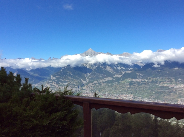 Imagen general del Hotel Chalet Royal. Foto 2