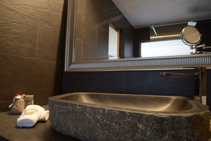 Imagen de la habitación del Hotel Chalet Royal. Foto 13