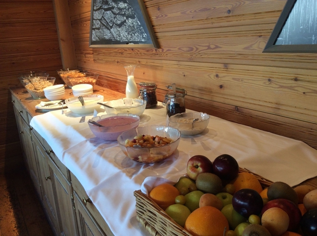 Imagen del bar/restaurante del Hotel Chalet Royal. Foto 9