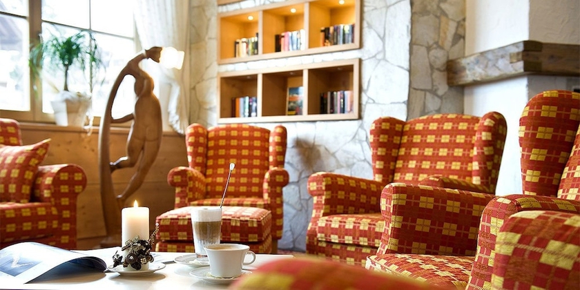 Imagen de los interiores del Hotel Chalet Tianes. Foto 19