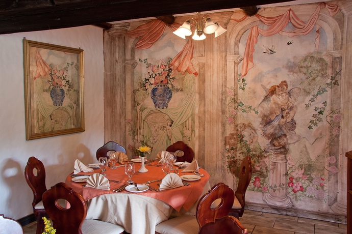 Imagen del bar/restaurante del Hotel Chalet Tirol. Foto 3