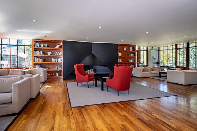 Imagen de los interiores del Hotel Chalet del Golf. Foto 11