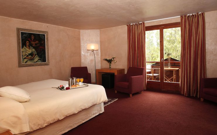 Imagen de la habitación del Hotel Chalet del Golf. Foto 9