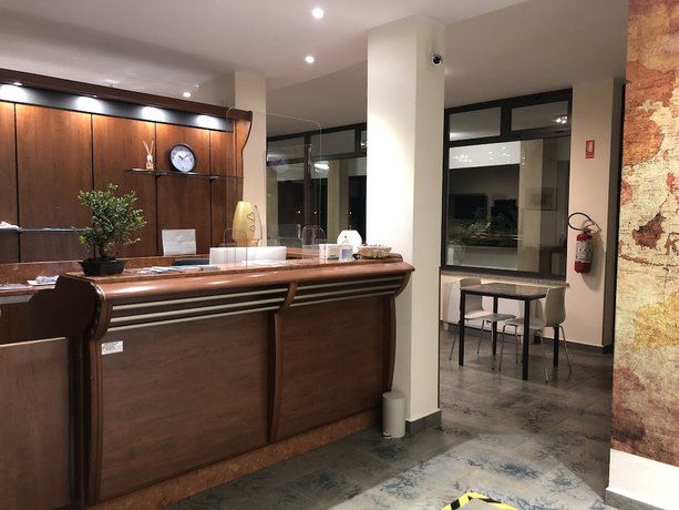 Imagen de los interiores del Hotel Chalet del Lago. Foto 20