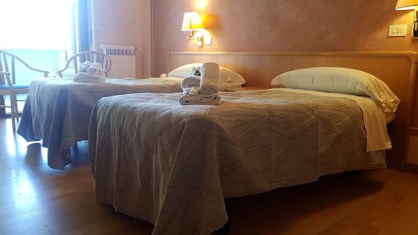Imagen de la habitación del Hotel Chalet del Lago. Foto 19