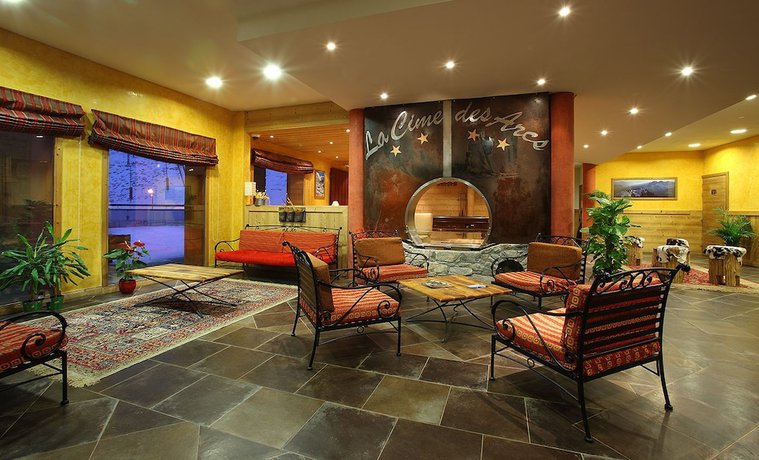 Imagen de los interiores del Hotel Chalet des Neiges Cime des Arcs. Foto 16