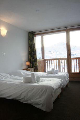 Imagen de la habitación del Hotel Chalet des Neiges Cime des Arcs. Foto 11