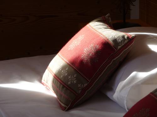 Imagen de la habitación del Hotel Chalet-H&ocirc;tel Le Beausoleil, The Originals Relais. Foto 8