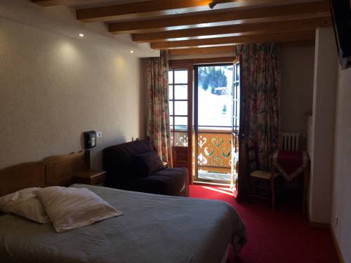 Imagen de la habitación del Hotel Chalet-h&ocirc;tel Du Borderan. Foto 6