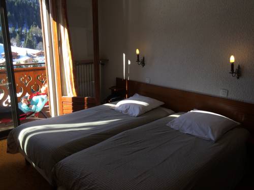 Imagen de la habitación del Hotel Chalet-h&ocirc;tel Du Borderan. Foto 9