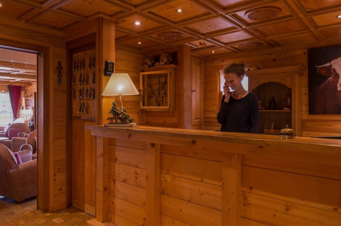 Imagen de los interiores del Hotel Chalet-hôtel Le Labrador, The Originals Relais (relais Du Silence). Foto 19