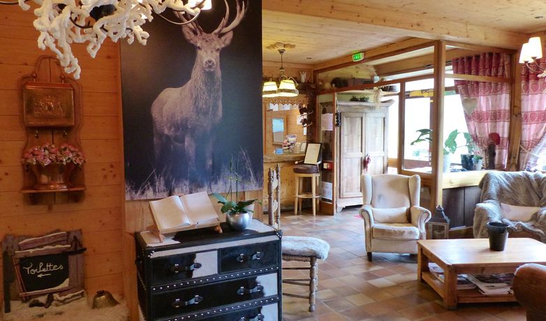 Imagen de la habitación del Hotel Chalet-hotel La Balme. Foto 9