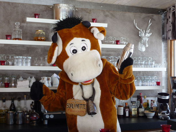 Imagen del bar/restaurante del Hotel Chalet-hotel La Balme. Foto 3