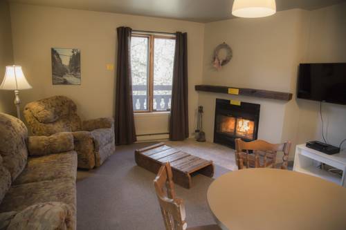 Imagen de la habitación del Hotel Chalets Montmorency Mont-sainte-anne. Foto 11
